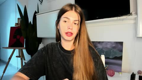 Lolitalolz online show from November 11, 10:45 pm