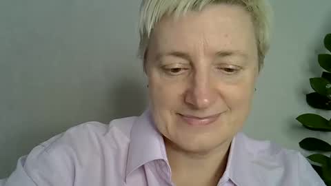 Snapshot of verony_ chatting on October 28, 11:55 am verony_ online show from October 28, 11:55 am