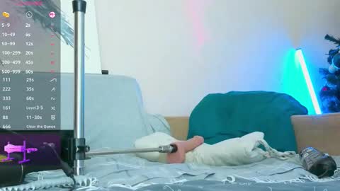 Ethan online show from December 18, 12:44 pm