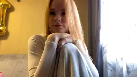 Lina online show from May 9, 3:23 am