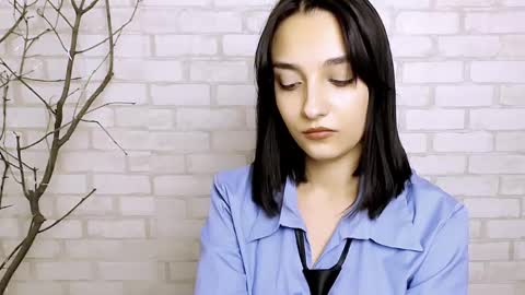 Snapshot of veryveryshygirl chatting on March 8, 5:43 pm Ana online show from March 8, 5:43 pm