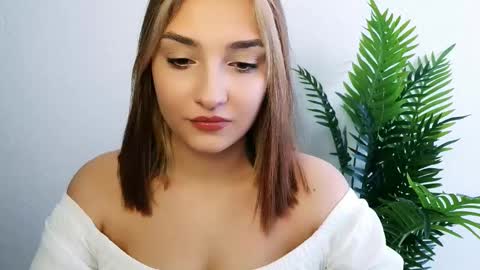 Ana online show from February 19, 1:32 pm