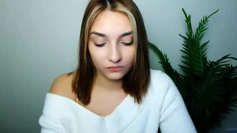 Ana online show from January 9, 2:22 pm