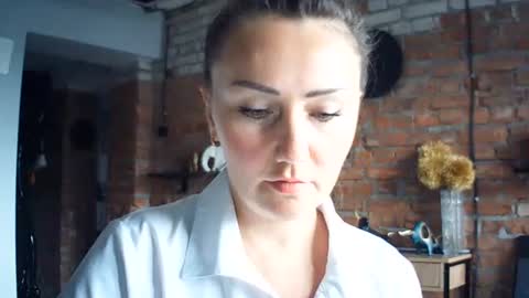 vesta x online show from August 3, 2:45 pm