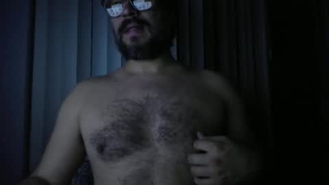 vesturelove online show from October 31, 6:58 am