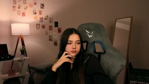 Rachel online show from November 27, 7:43 pm