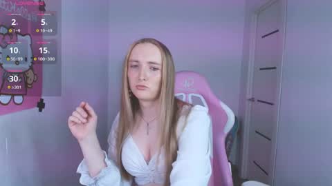 vi_luxxxy online show from April 5, 1:57 am