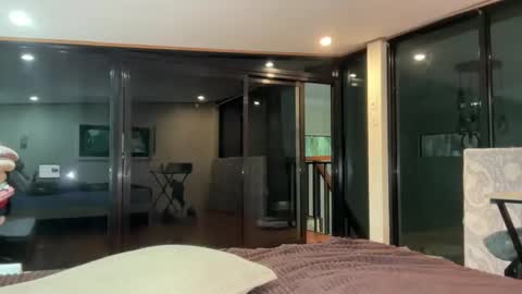 via_olala online show from November 9, 8:51 am