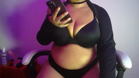 vibe_xxxo online show from March 29, 5:09 am