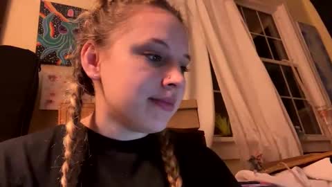 Snapshot of vibewild chatting on September 28, 3:26 am nova online show from September 28, 3:26 am