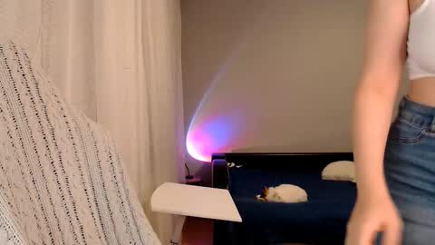 Amelia online show from October 3, 5:32 pm