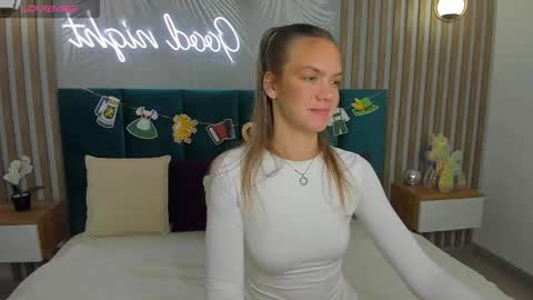 Snapshot of vickie_smith chatting on September 27, 1:36 am vickie_smith online show from September 27, 1:36 am