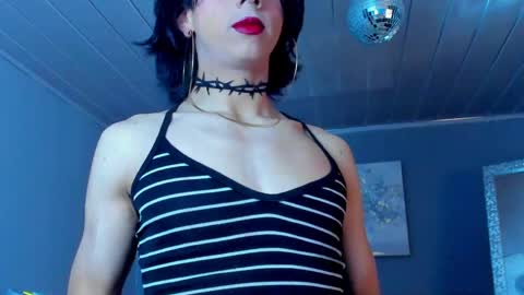  Vicky  online show from May 11, 2:56 pm