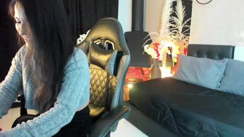 Vicky online show from February 8, 4:27 am