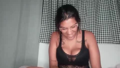 Snapshot of vickyhm22 chatting on October 2, 2:54 am vickyhm22 online show from October 2, 2:54 am