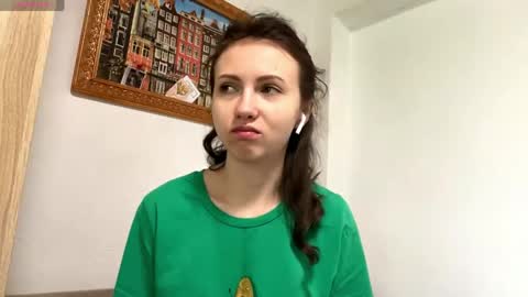 Lizzy online show from April 21, 7:04 am