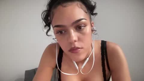 Goddess Victory  online show from January 19, 7:25 am