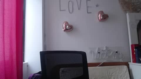 Snapshot of victoria25_meester chatting on March 10, 4:46 pm Hi guys   Im victoria  Be the one who can control me in PVT online show from March 10, 4:46 pm