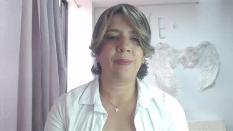 Snapshot of victoria25_meester chatting on September 17, 1:47 pm Hi guys   Im victoria  Be the one who can control me in PVT online show from September 17, 1:47 pm
