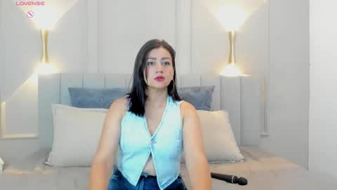 victoria  online show from November 17, 7:27 pm