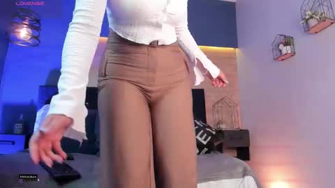 Victoria online show from December 14, 8:37 pm