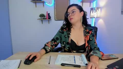 Victoria - You can call me Vicky online show from January 13, 12:46 pm