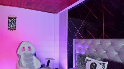 victoria_floyd1 online show from May 28, 1:58 am