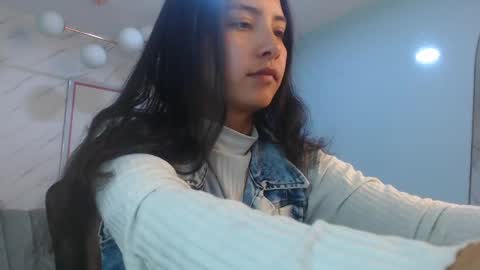 Victoria online show from April 14, 1:25 pm