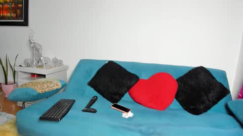 Victoria  online show from February 5, 11:41 pm