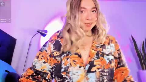 D A N I online show from December 4, 12:43 am