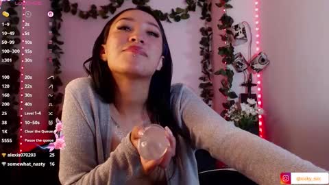 Victoria  online show from November 12, 3:20 am