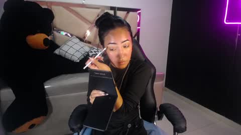Snapshot of victoria_ricci_a chatting on February 26, 4:38 pm Victoria  online show from February 26, 4:38 pm