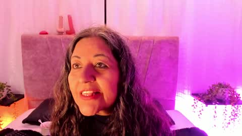 victoriaa_anderson_ online show from May 27, 3:31 pm