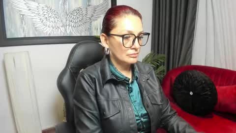 victoriapaker online show from March 3, 11:39 am