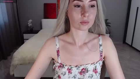 VictoriaTiger online show from March 12, 2:01 pm