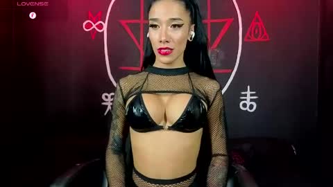 Victoria Vampire online show from April 22, 3:35 am