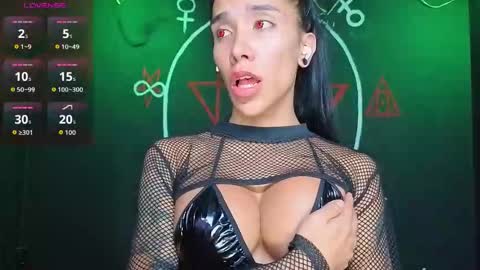 Victoria Vampire online show from December 4, 2:33 am