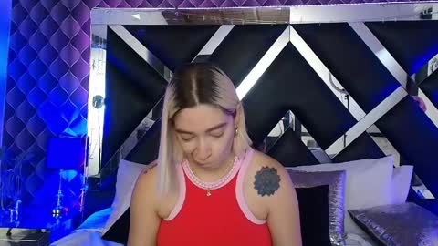 victtoria lee online show from May 16, 7:45 pm