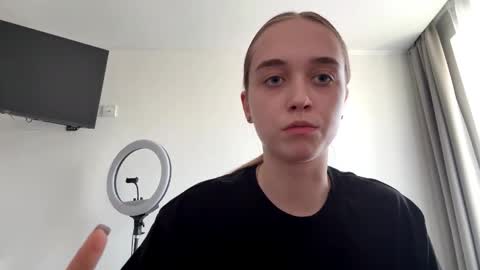 vidabradbury online show from March 13, 10:07 am