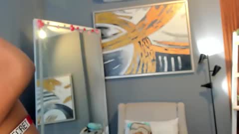 vienah_louis online show from February 24, 2:58 am