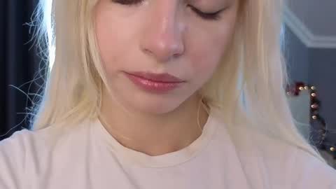 Eva online show from May 8, 12:55 pm