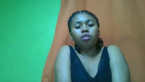 vierge28430 online show from May 7, 11:28 am
