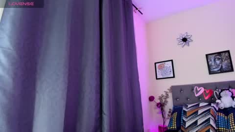 Violet online show from July 9, 3:21 am