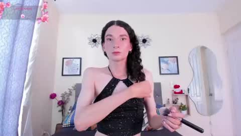 Violet online show from July 6, 3:03 pm