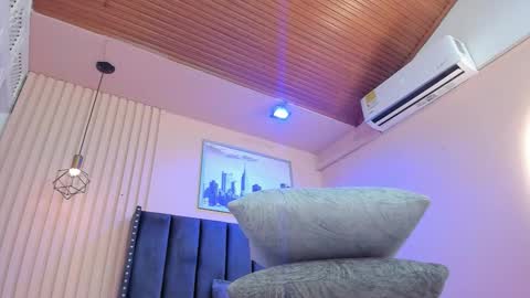 Viiolett online show from January 17, 8:50 pm