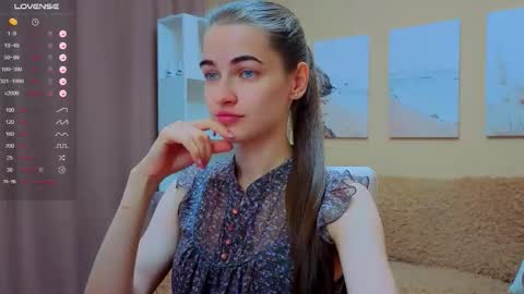 vikiberry online show from September 13, 10:39 am