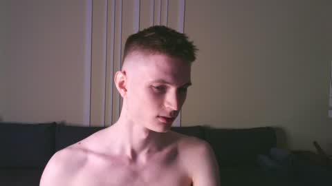 Max online show from February 8, 4:04 pm