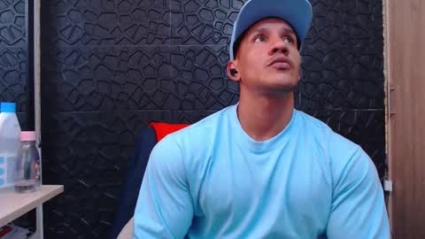 Viktor Herrera online show from January 12, 7:21 pm