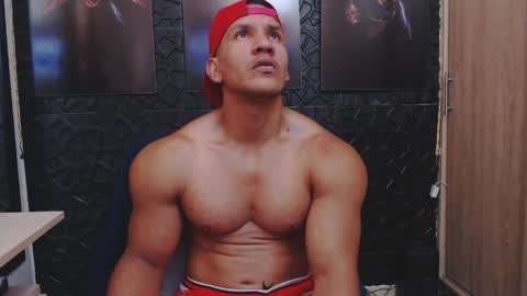 Viktor Herrera online show from May 18, 12:11 pm