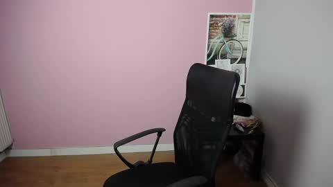 Snapshot of viktoria_lovely chatting on March 7, 10:02 am viktoria_lovely online show from March 7, 10:02 am